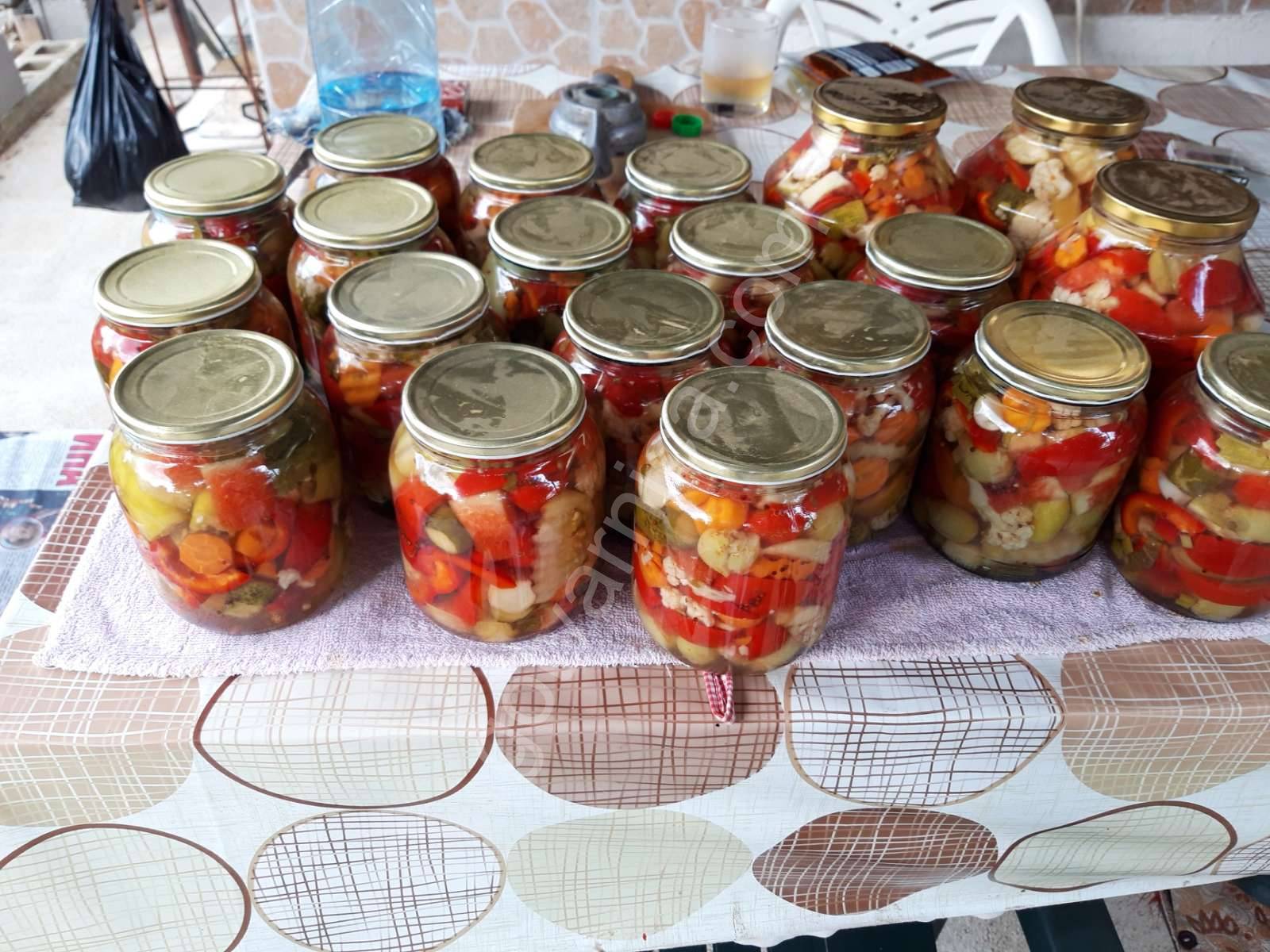 Туршия с диня, грозде и люти чушки